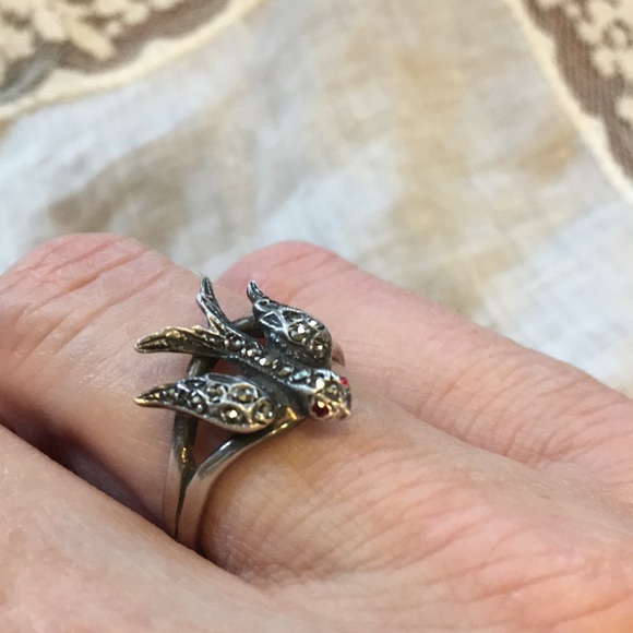 Sterling Silver Vintage Sparrow Marquisate Ring - Picture 3 of 8